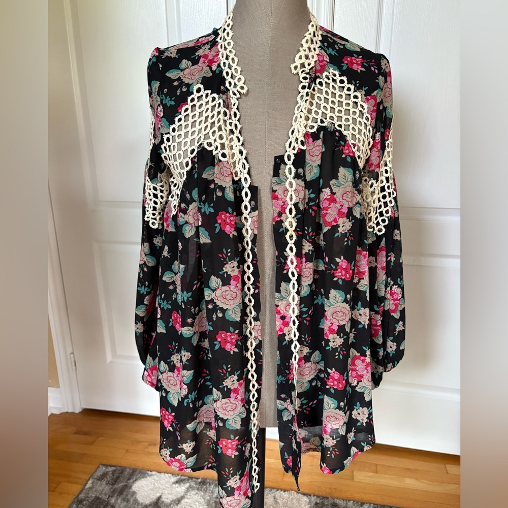 Ark & Co Black Floral Kimono with Crochet Trim